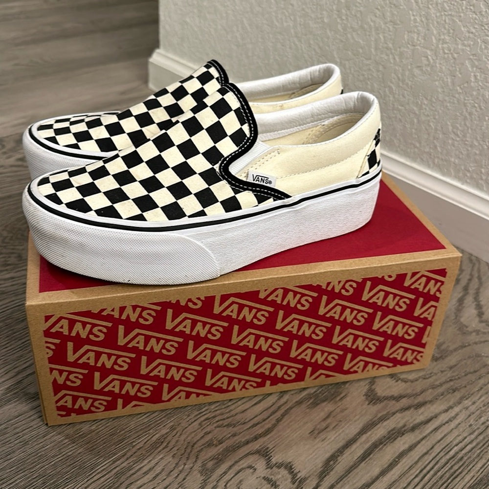 Vans Checkered Classic Slip-On Platform Size 8